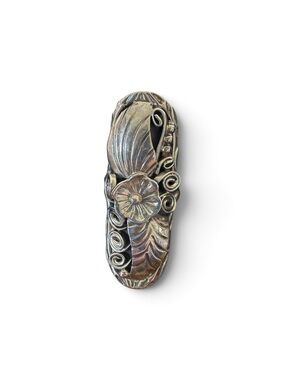 Native American made Floral sterling silver ring live show
